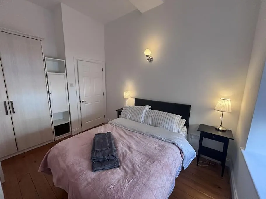 Stylish 2 Bedroom Apartment Dublin 2